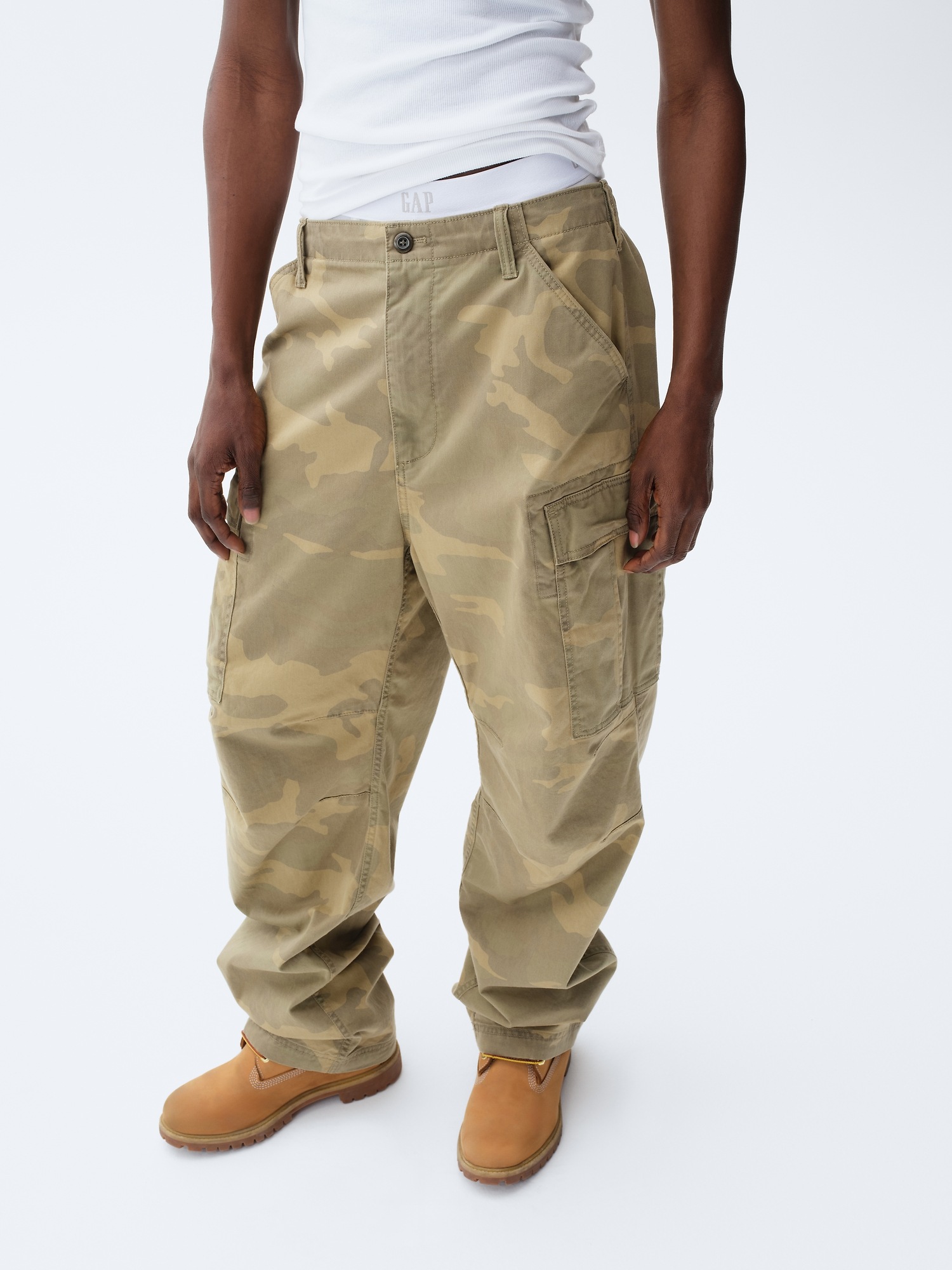 Мужские брюки Gap Relaxed Cargo Pants — фото 7