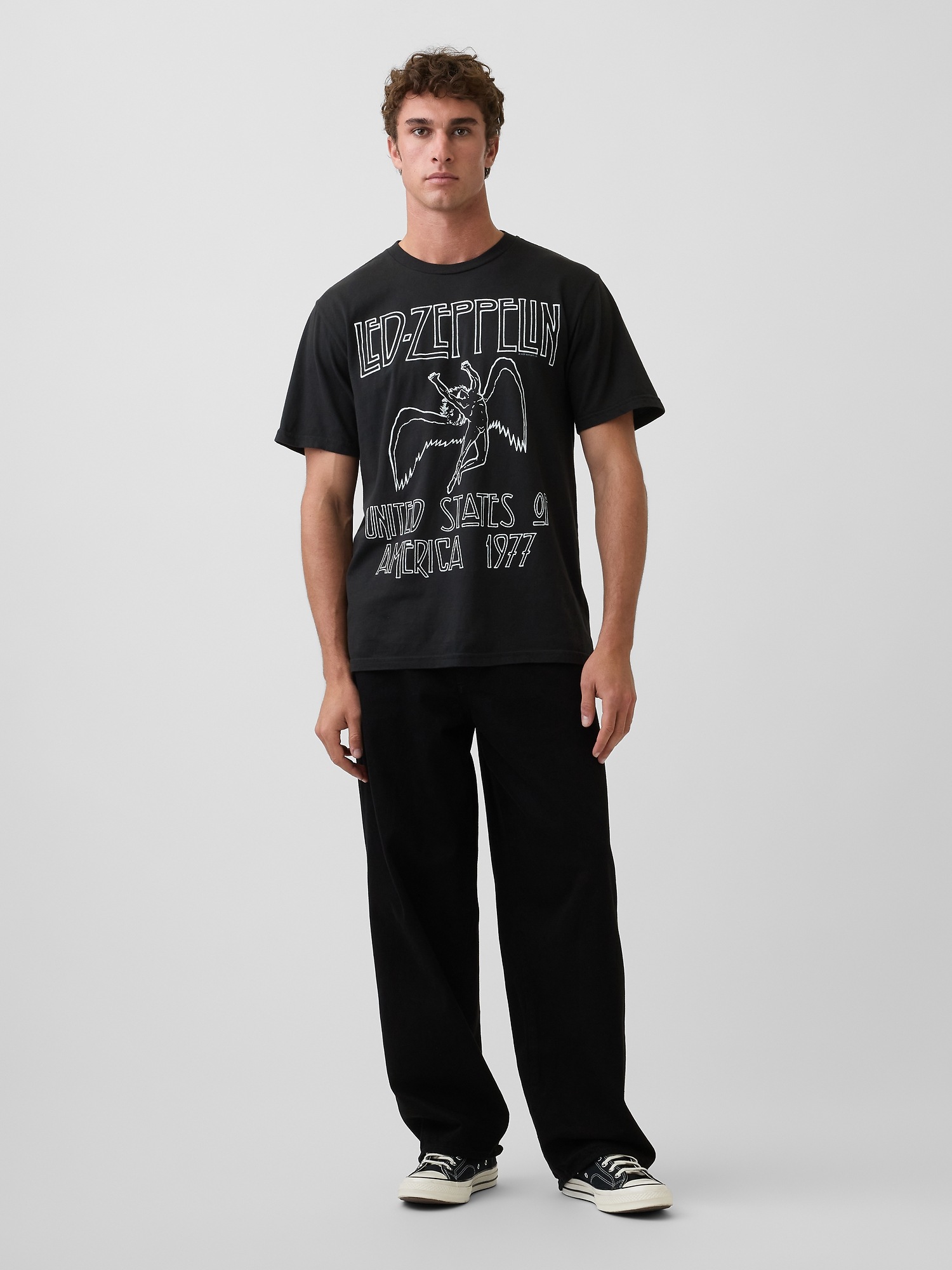 Мужские футболки Gap Led Zeppelin Relaxed Graphic T-Shirt — фото 2