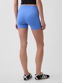 Image number 4 showing, 4" GapFit Smooth Bike Shorts