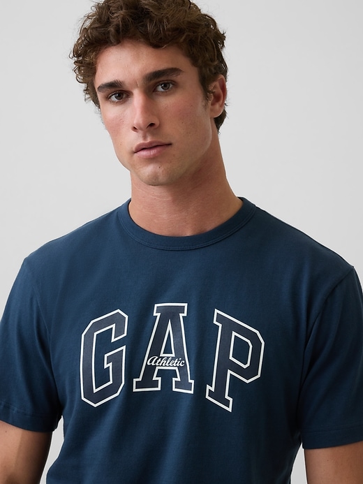 Image number 4 showing, Gap Arch Logo T-Shirt