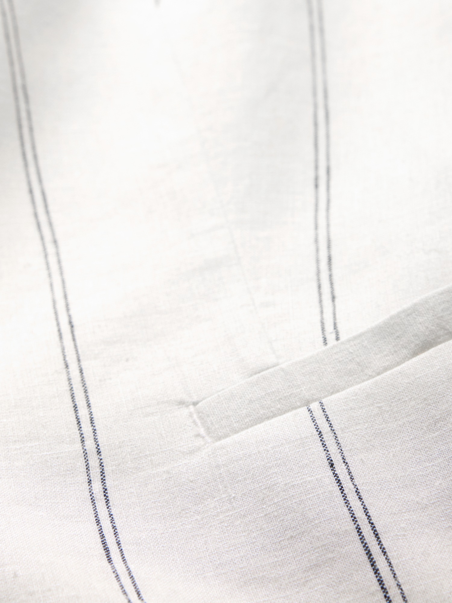 Женский жилет Gap Linen-Blend Longline Vest, цвет: Белый нейтральный полосатый — фото 4