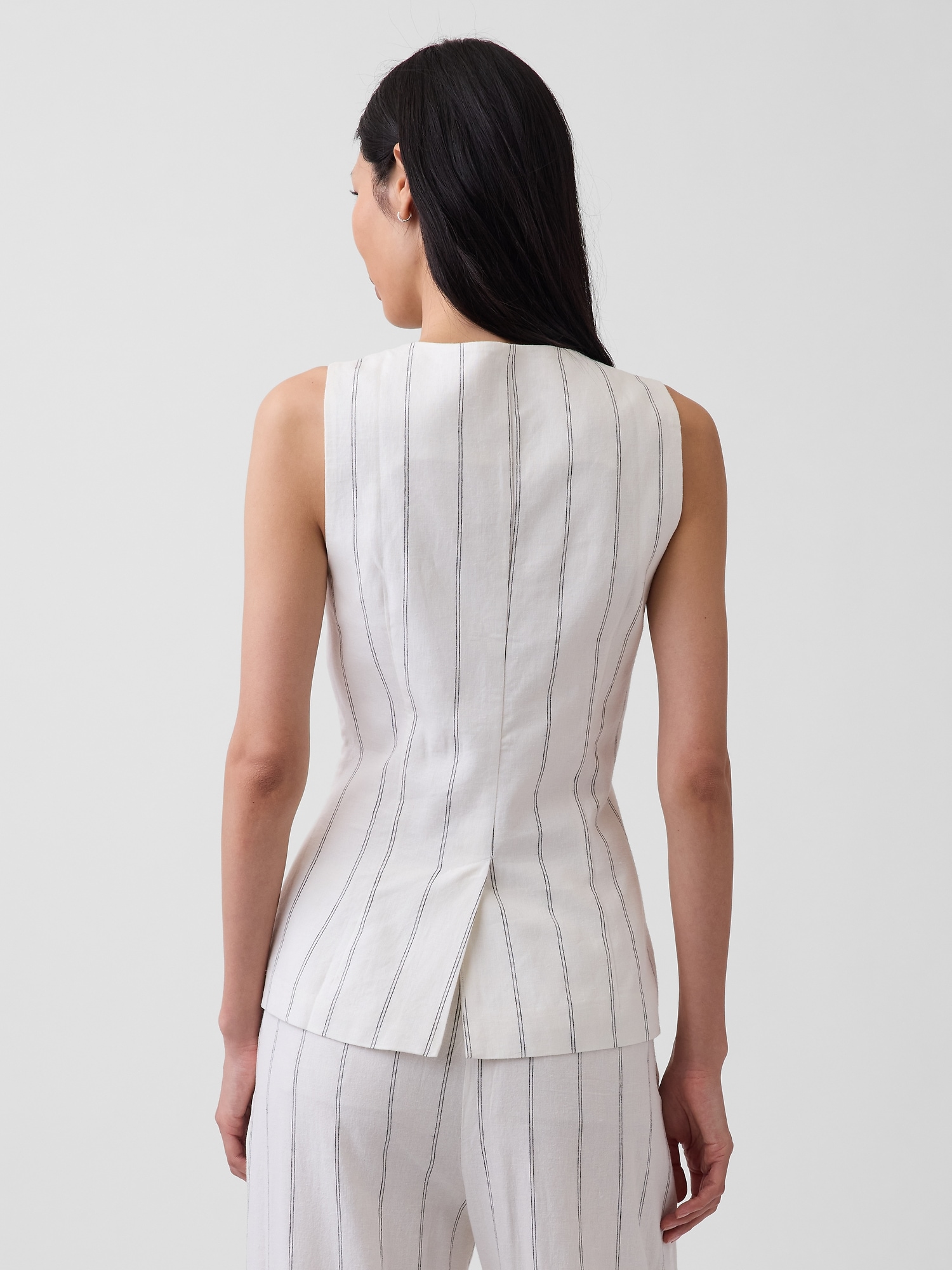 Женский жилет Gap Linen-Blend Longline Vest, цвет: Белый нейтральный полосатый — фото 2