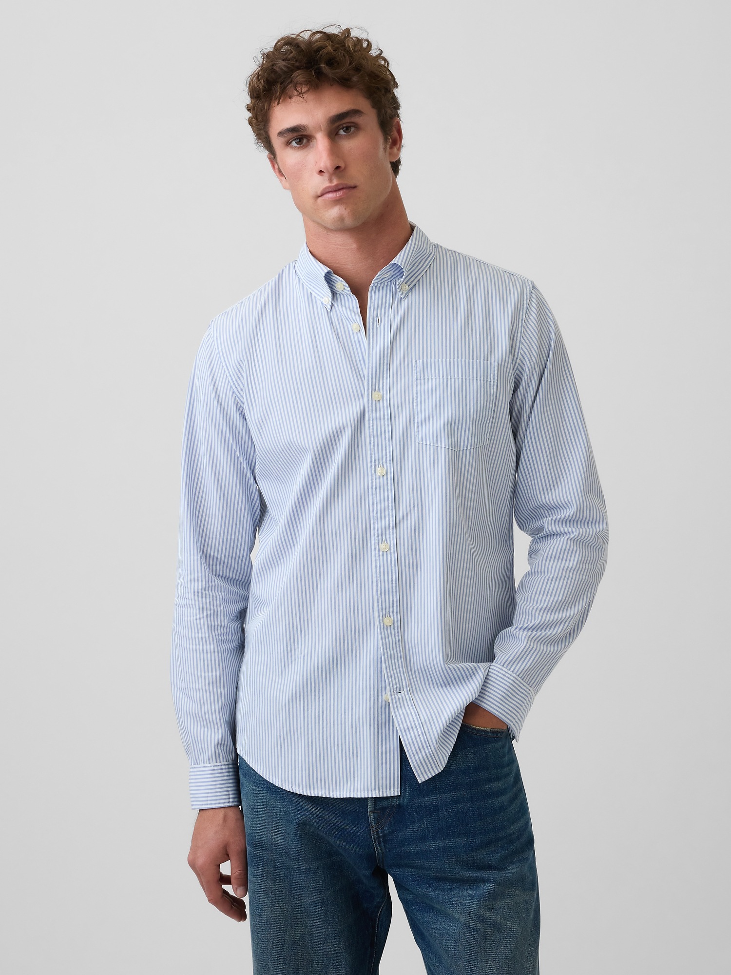 Мужские рубашки Gap All-Day Poplin Shirt in Standard Fit