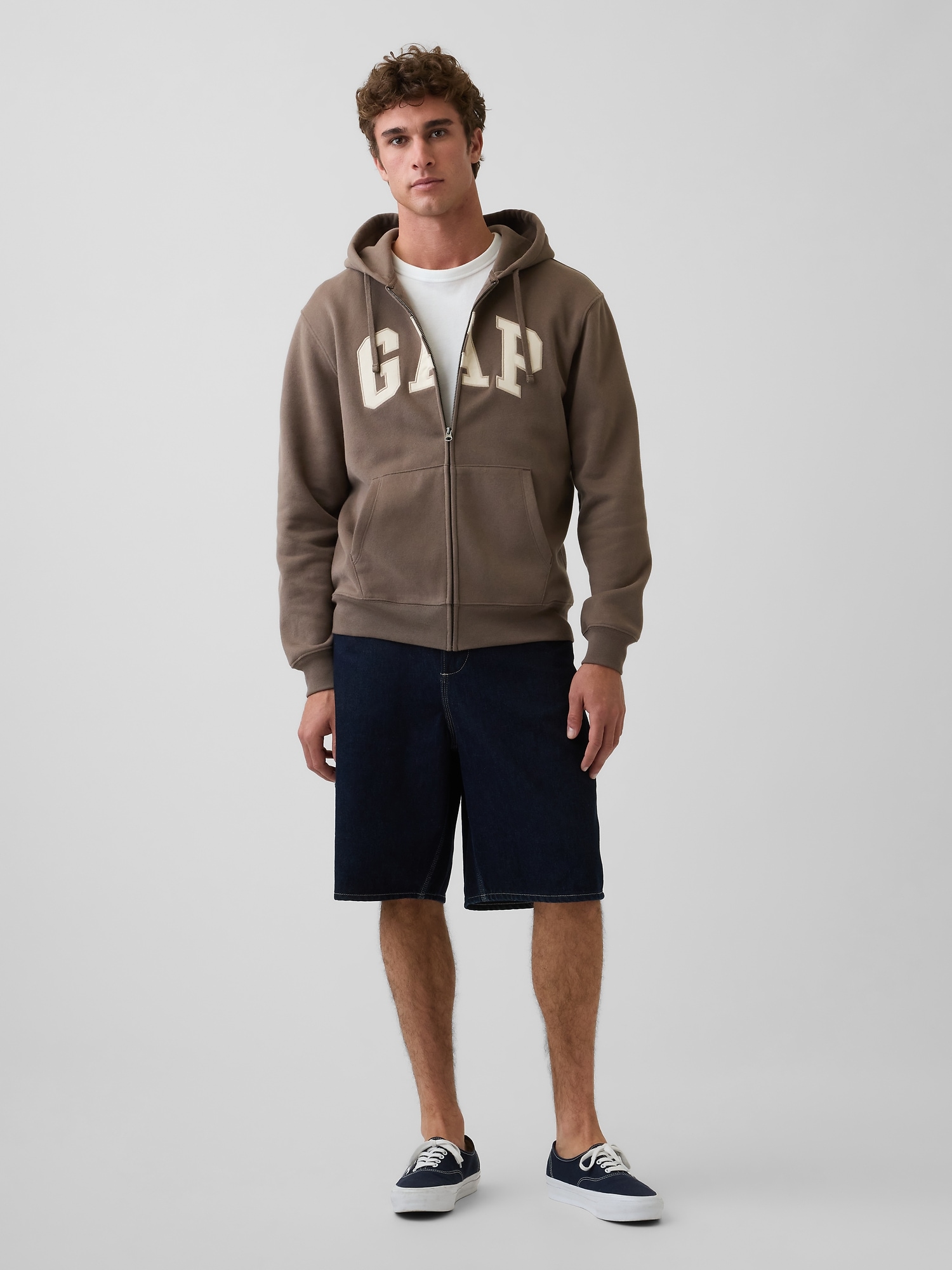 ゆ*た様 00s oldgap フェード 短丈 レア ブラウン ロゴ ジップパー Adult VintageSoft Arch Logo Zip Hoodie | Gap