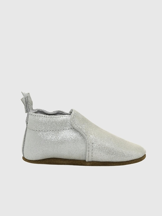 Image number 1 showing, Robeez Pretty Pearl Soft Soles