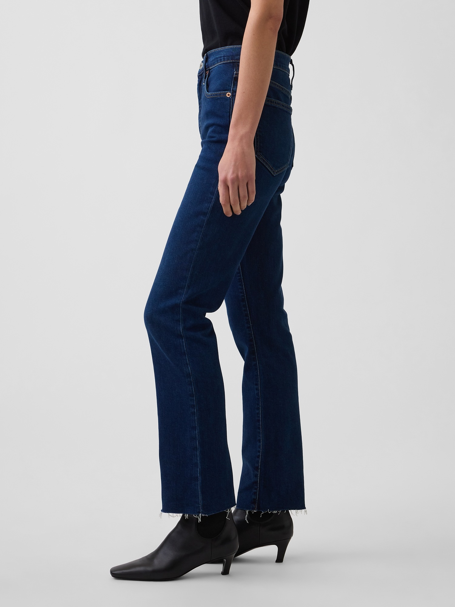 Женские джинсы Gap High Rise Kick Flare Jeans — фото 3