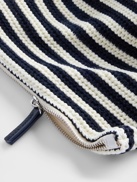 Image number 3 showing, Crochet Zip Pouch