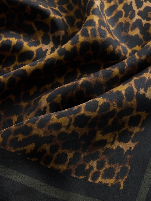 Image number 3 showing, 100% Silk Bandana