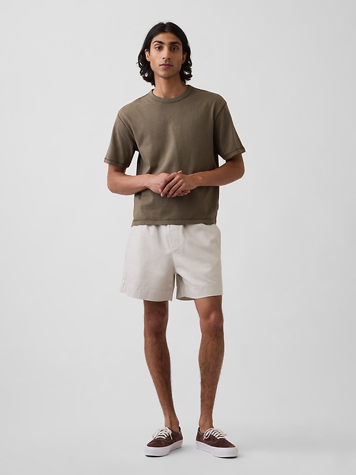 Image number 1 showing, 5.5" Linen-Blend Relaxed Shorts