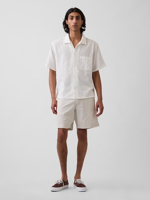 Image number 1 showing, 7.5" Linen-Cotton Shorts