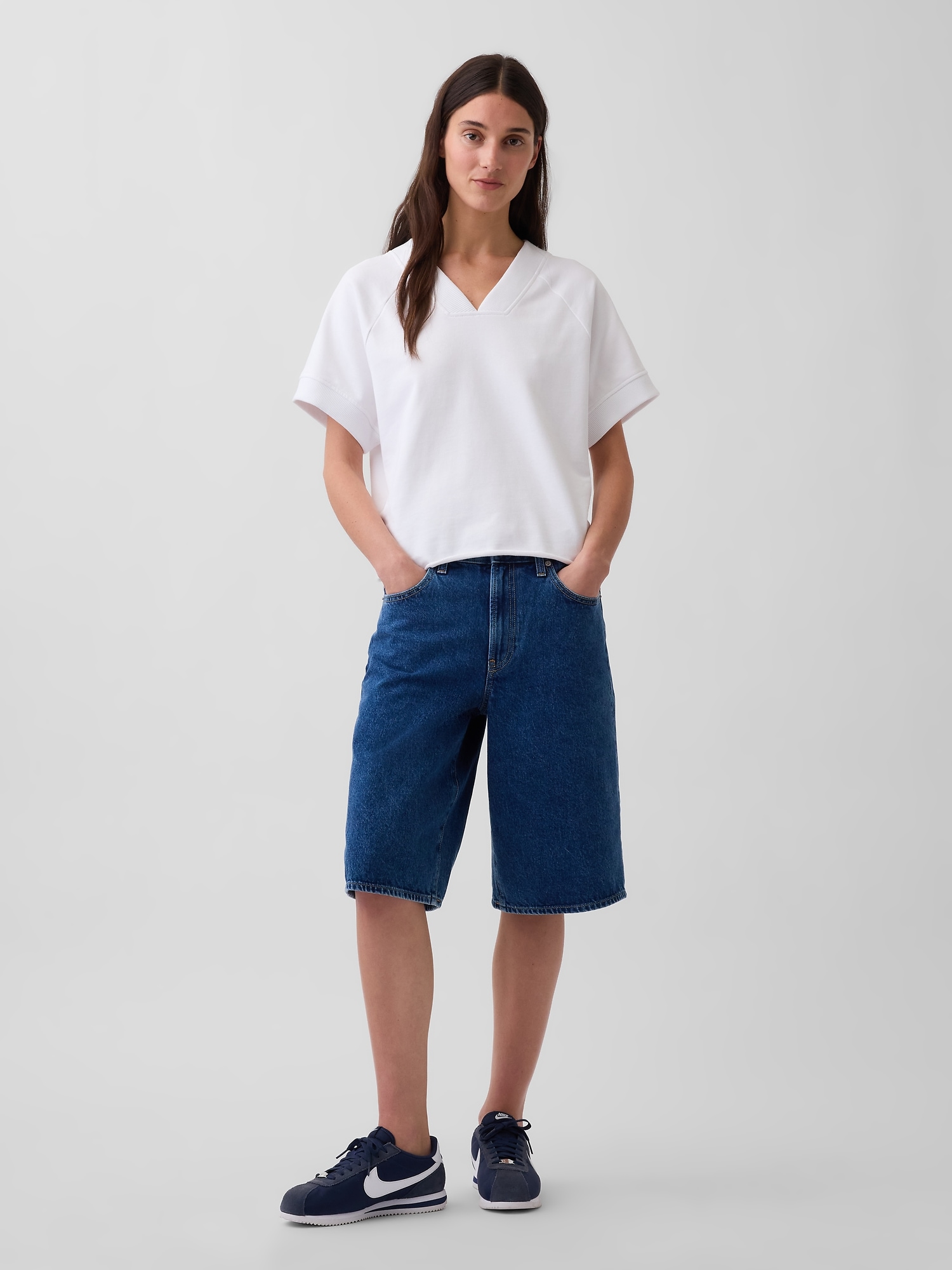 Женский свитшот Gap VintageSoft Terry Oversized V-Neck, цвет: Белый — фото 2