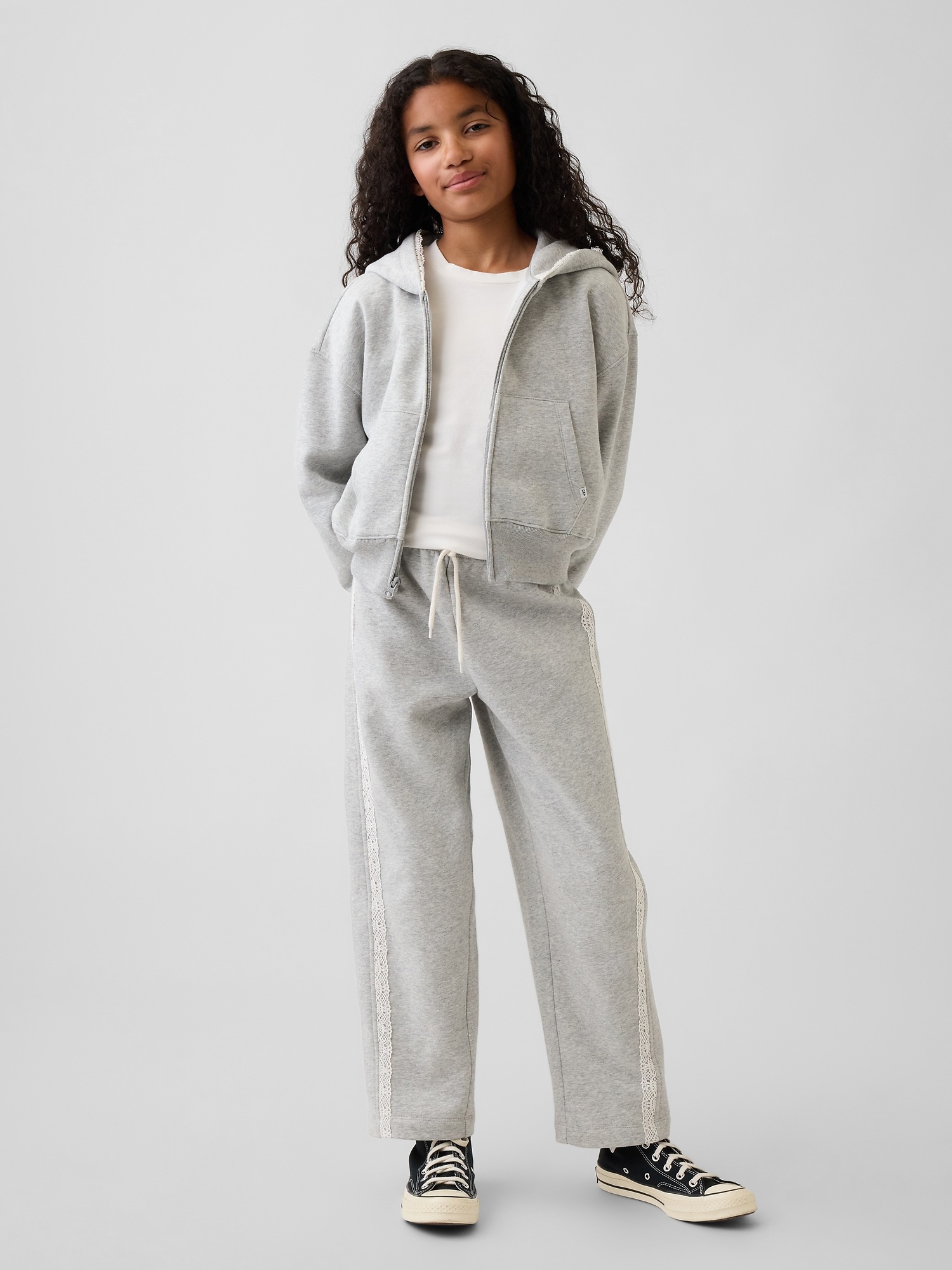 Детские джоггеры Gap VintageSoft Relaxed с кружевом