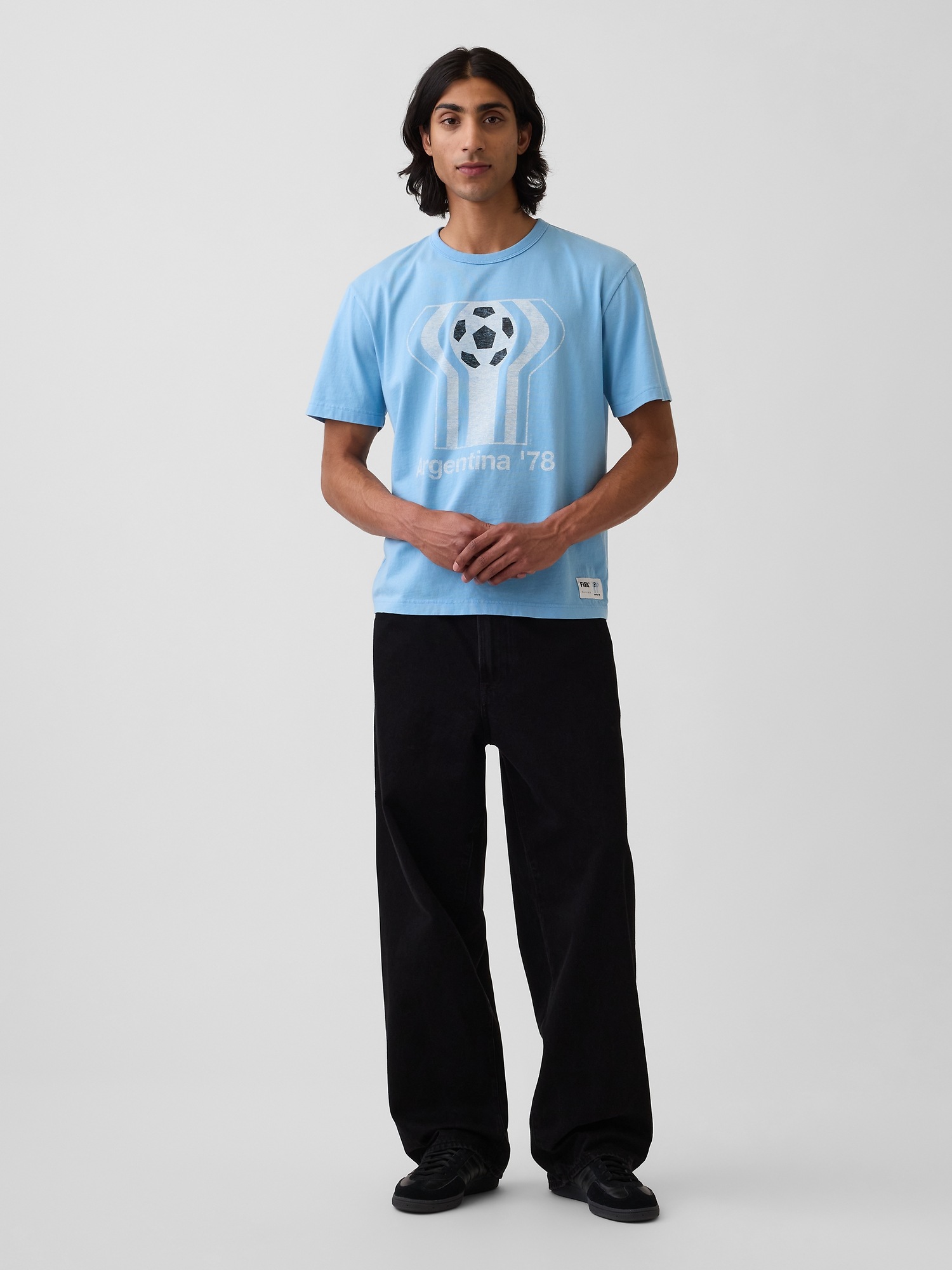 Мужские футболки Gap FIFA WORLD CUP™ Relaxed Graphic T-Shirt — фото 3
