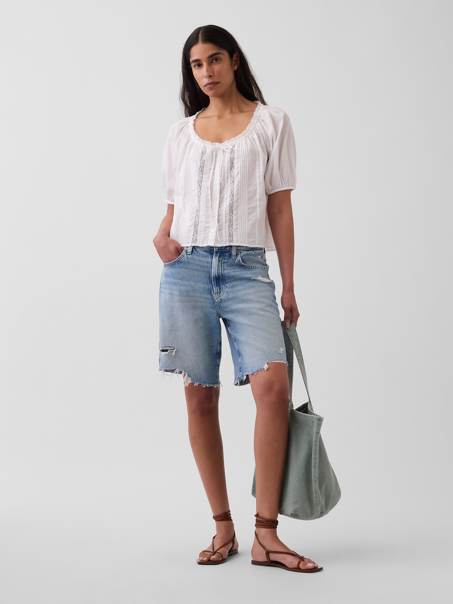Женский топ Gap Elbow-Sleeve Crop Pintuck Top, цвет: Белый — фото 2