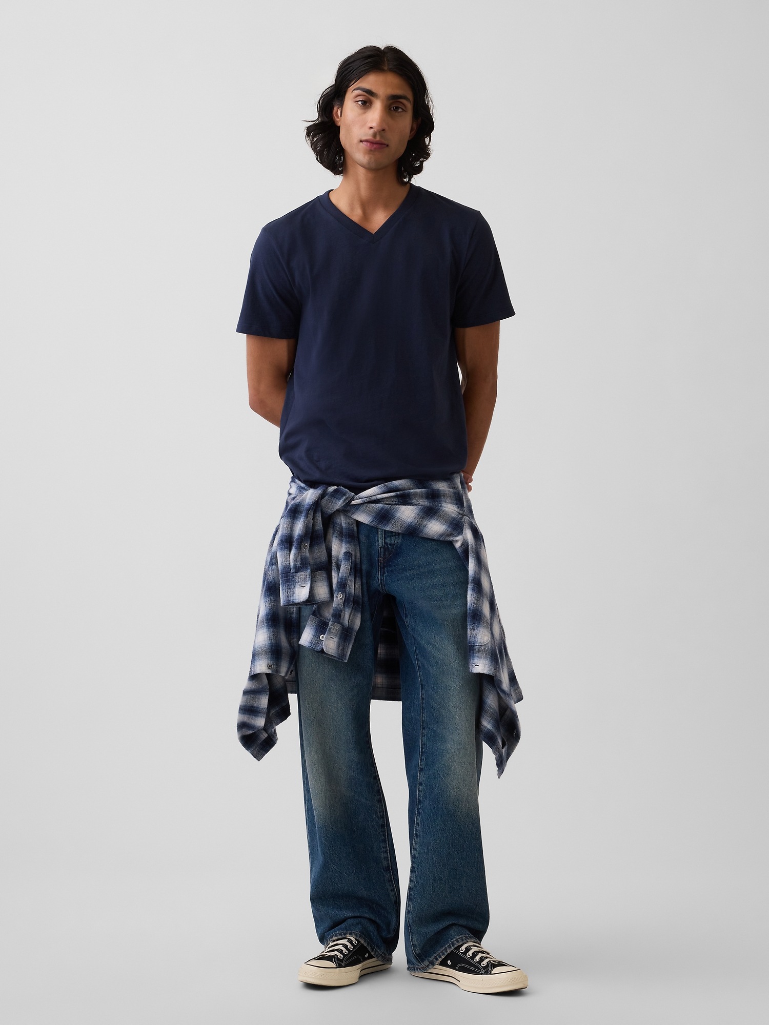 Мужские футболки Gap Cotton Jersey V-Neck T-Shirt — фото 3