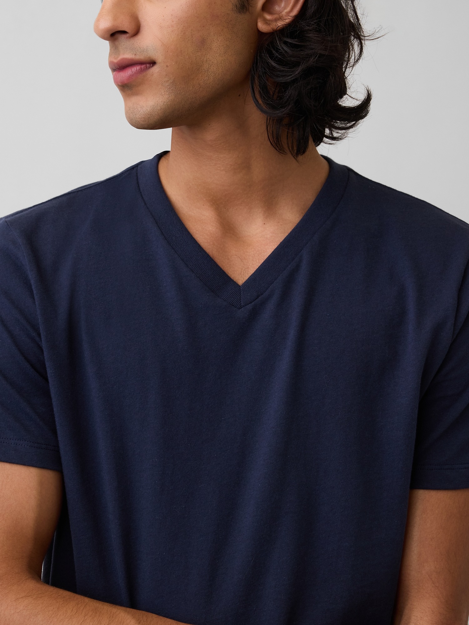 Мужские футболки Gap Cotton Jersey V-Neck T-Shirt — фото 4