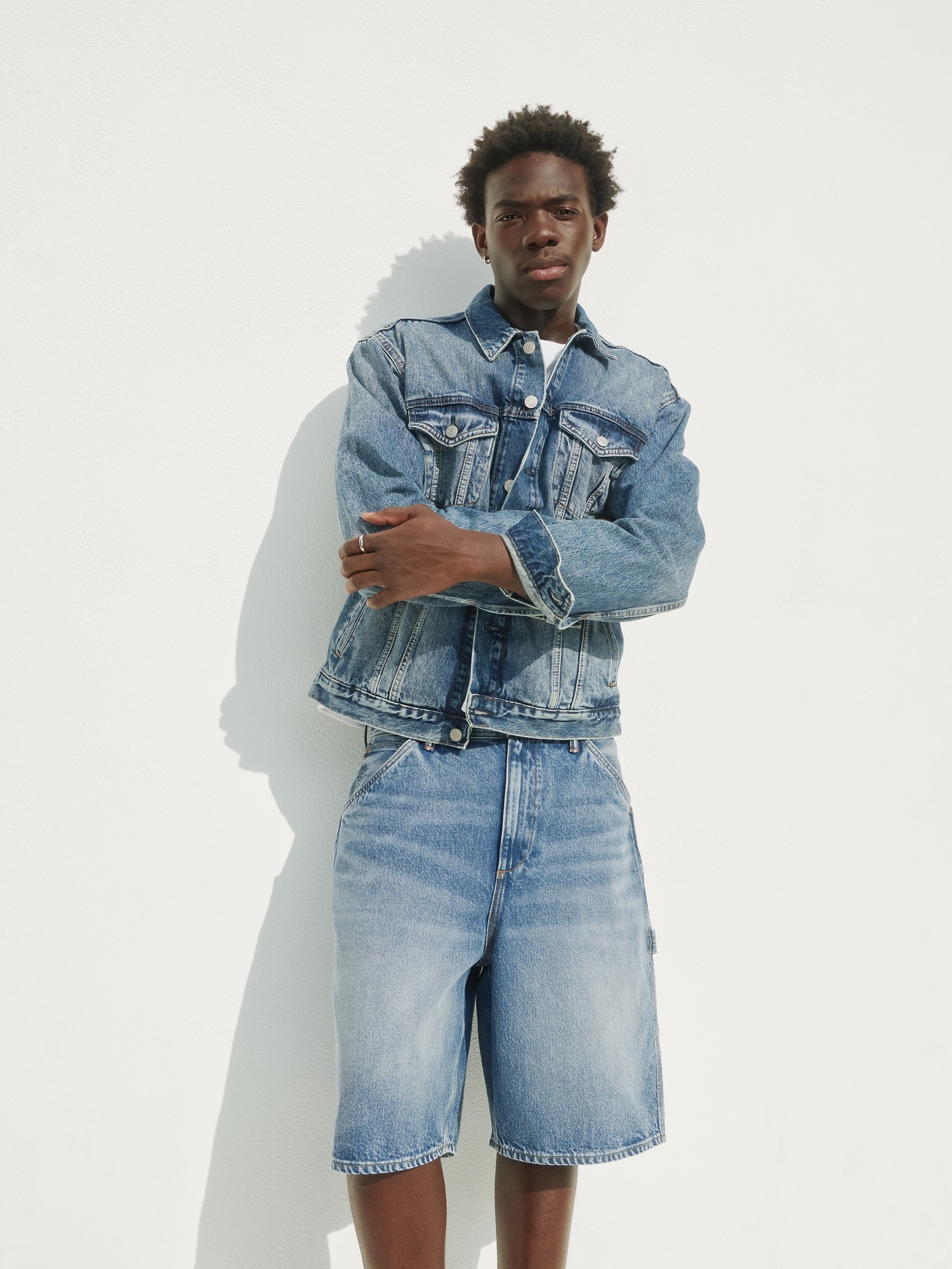 Мужские шорты Gap 10.5" Baggy Denim Carpenter Shorts — фото 8