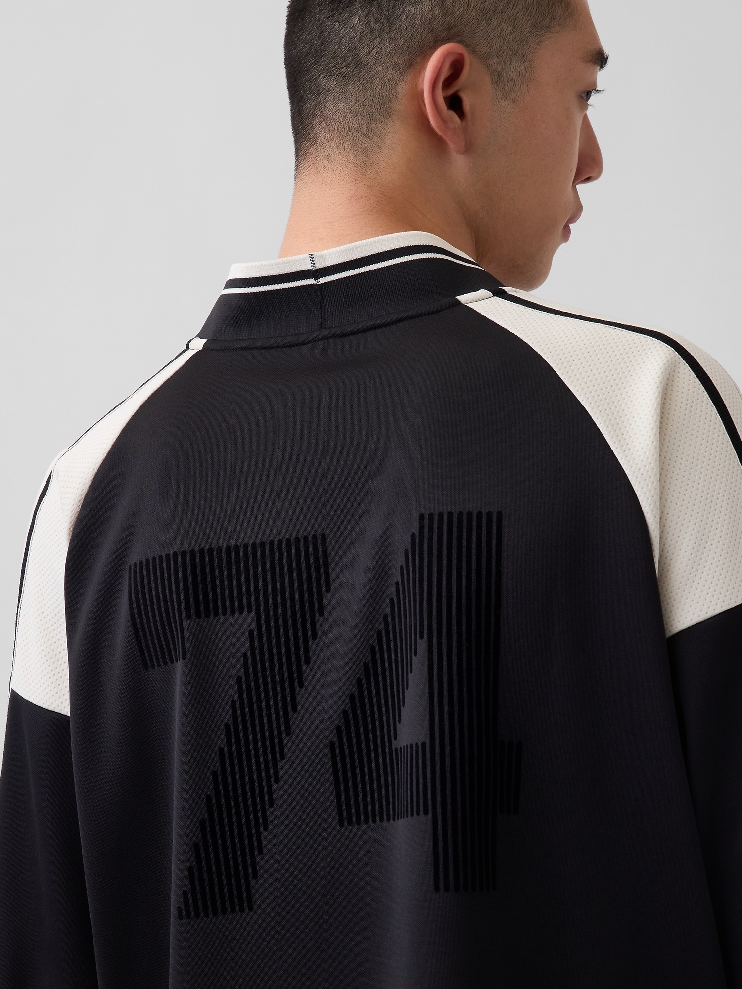 Мужские топы Gap OuiGap Oversized Logo Jersey — фото 6