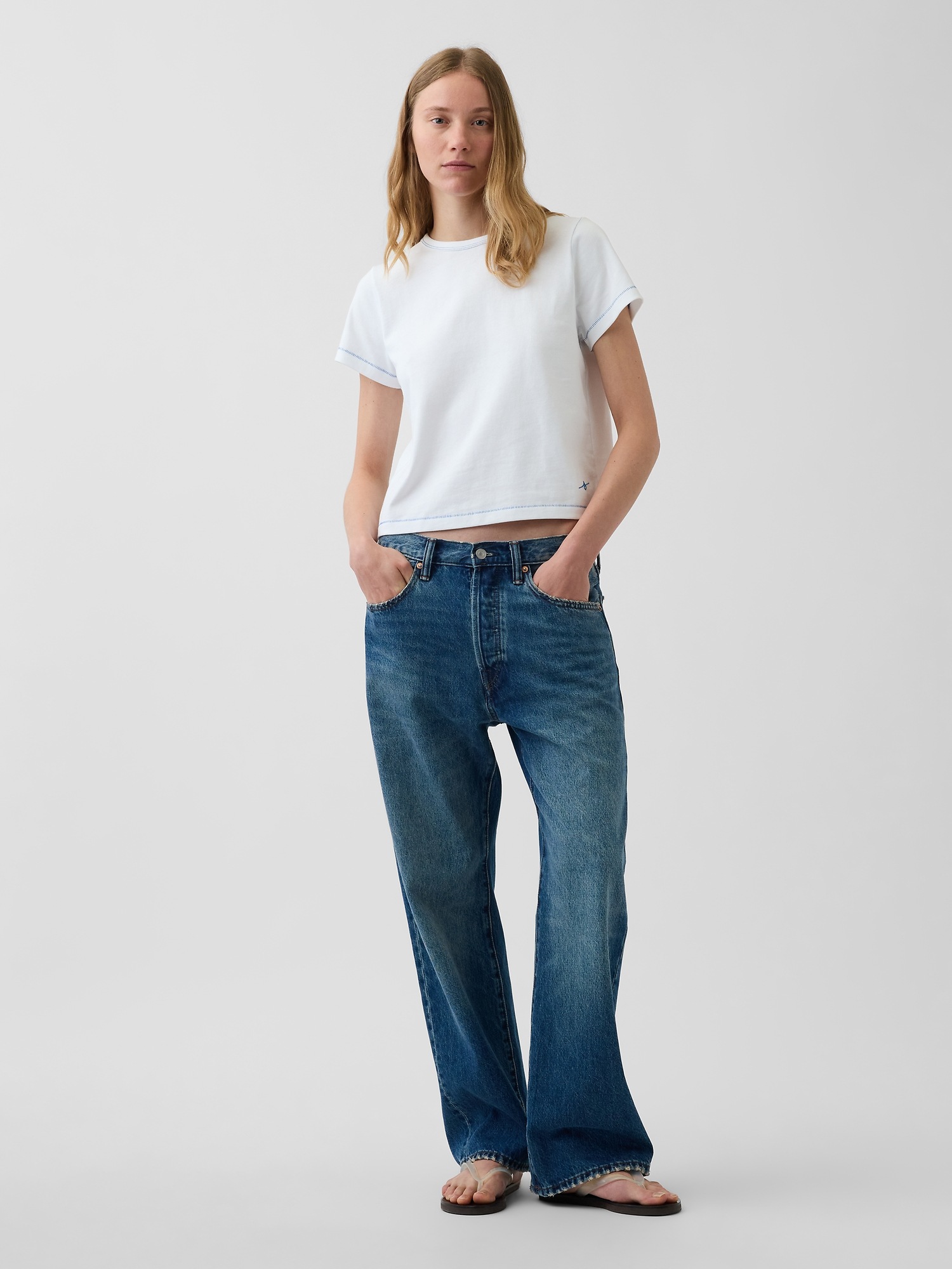 Женская футболка Gap Get Blue Relaxed, цвет: Белый — фото 2