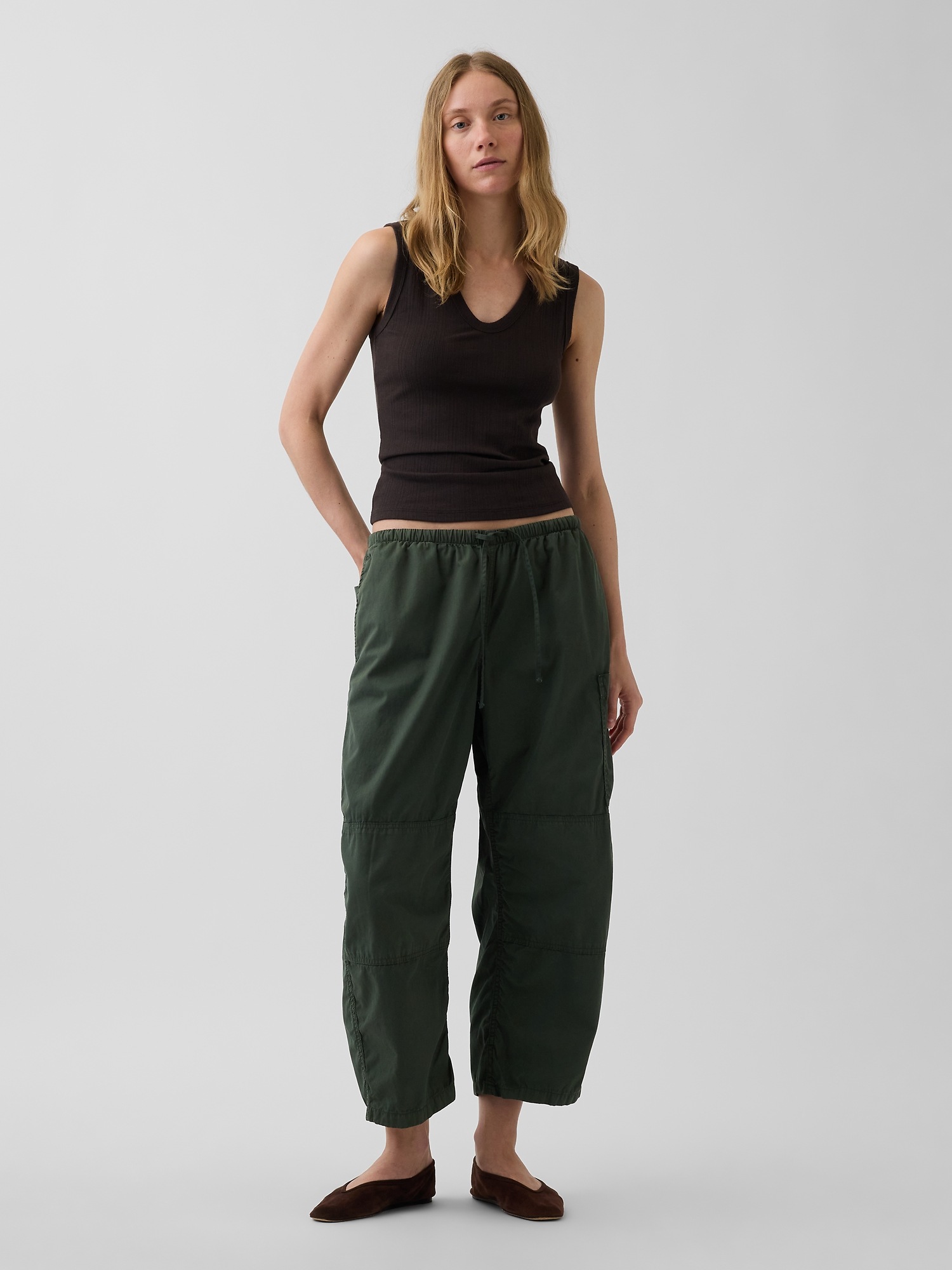Женские брюки Gap Mid Rise Twill Easy Barrel Utility Pants