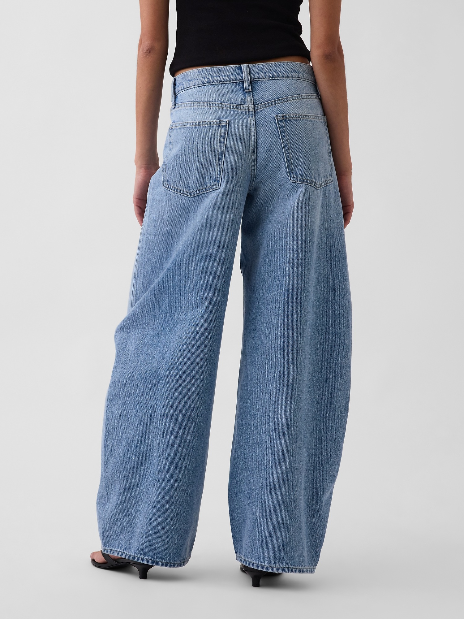 Женские джинсы Gap Mid Rise Baggy Taper Jeans — фото 4