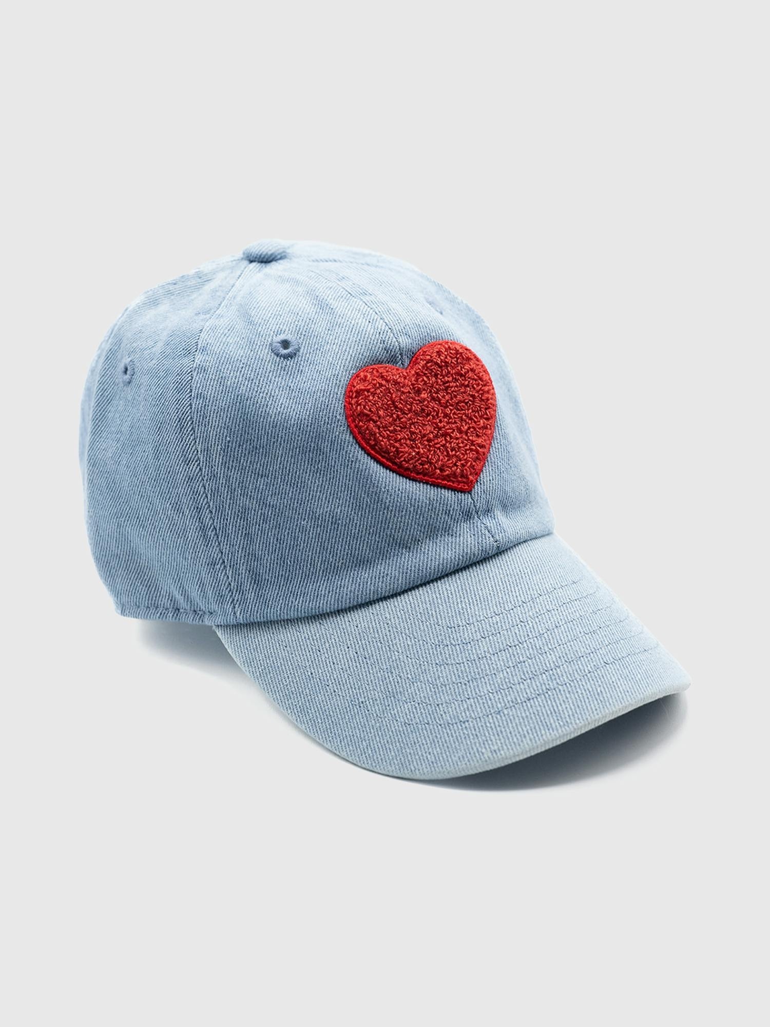 Детская шапка Gap Heart с сердечком