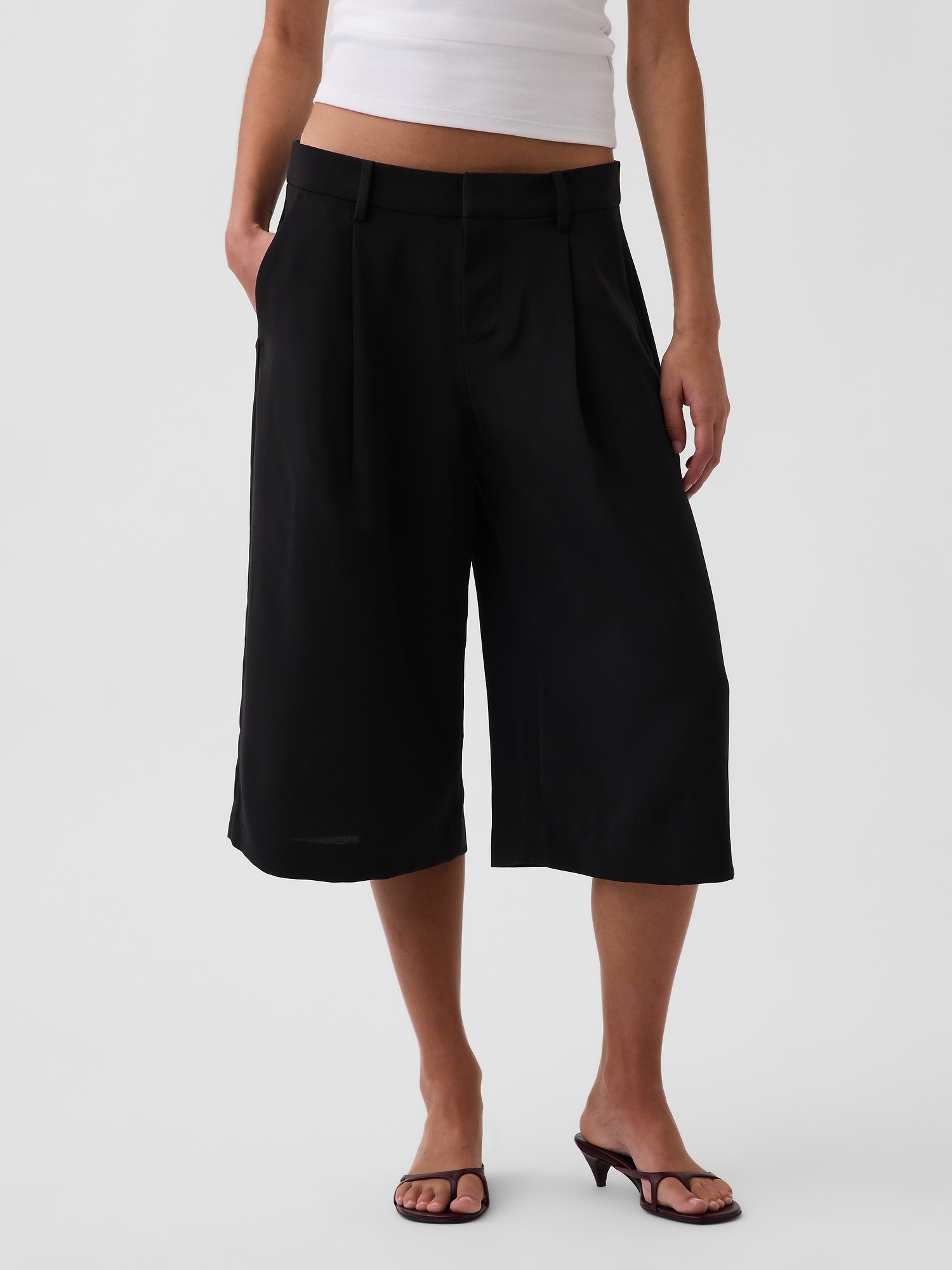 Женские брюки Gap Low Rise Trouser Culotte, цвет: Чёрный — фото 2