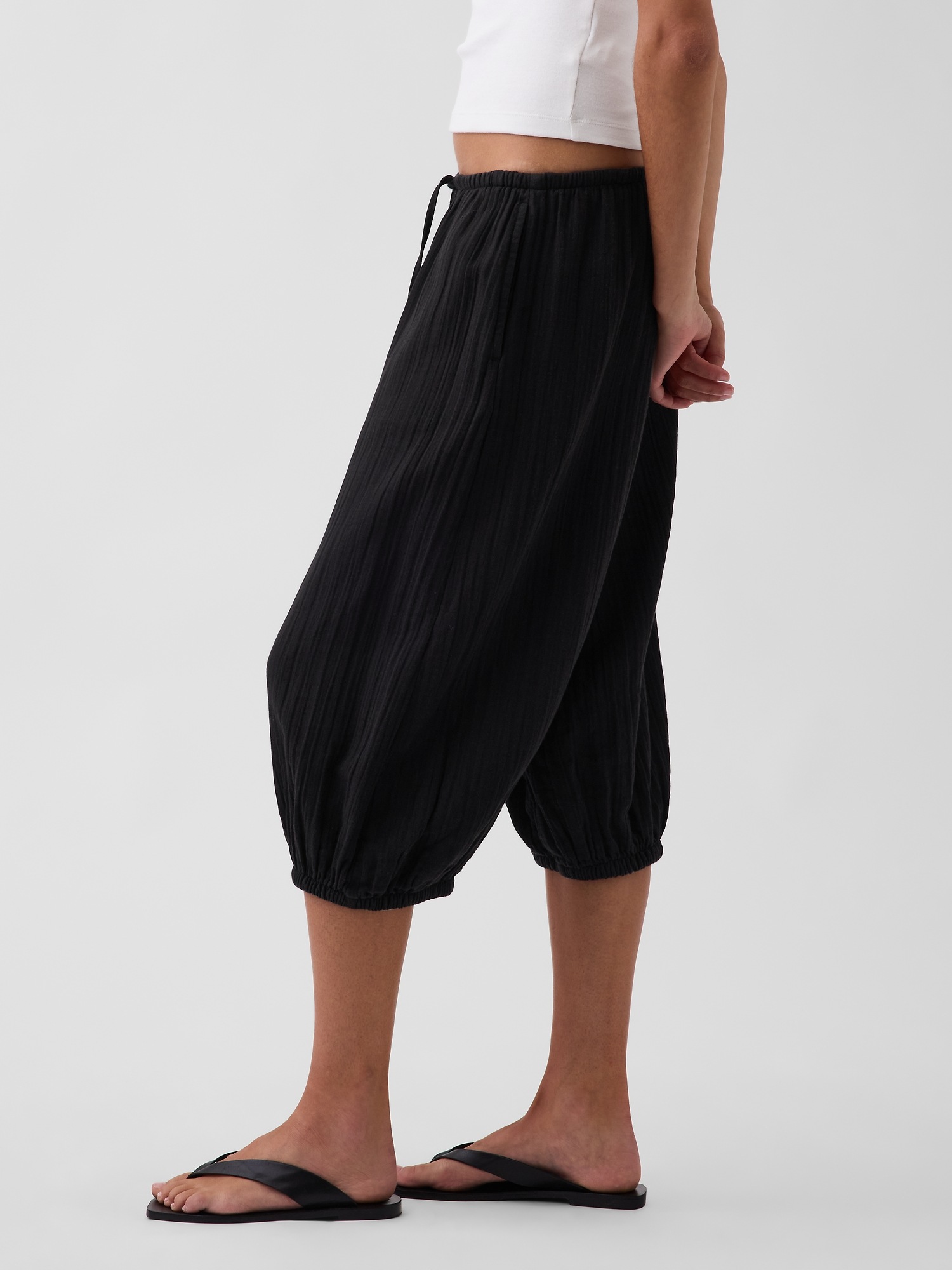 Женские брюки Gap Cotton Gauze Easy Culotte, цвет: Чёрный — фото 3