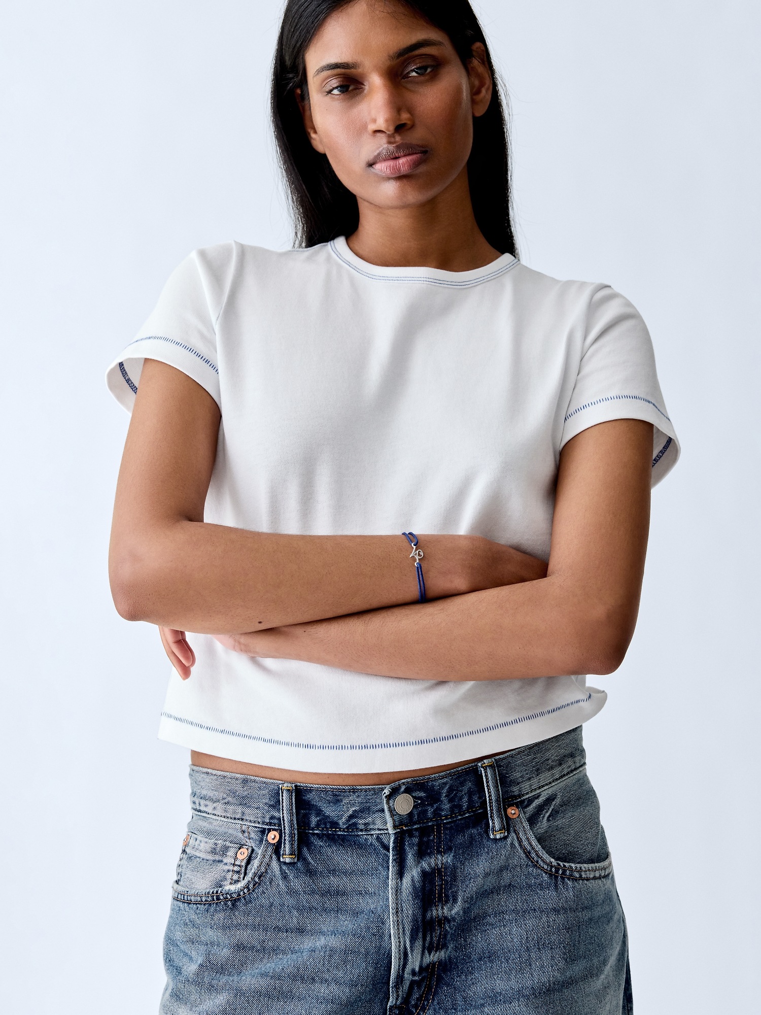 Женская футболка Gap Get Blue Relaxed, цвет: Белый — фото 7