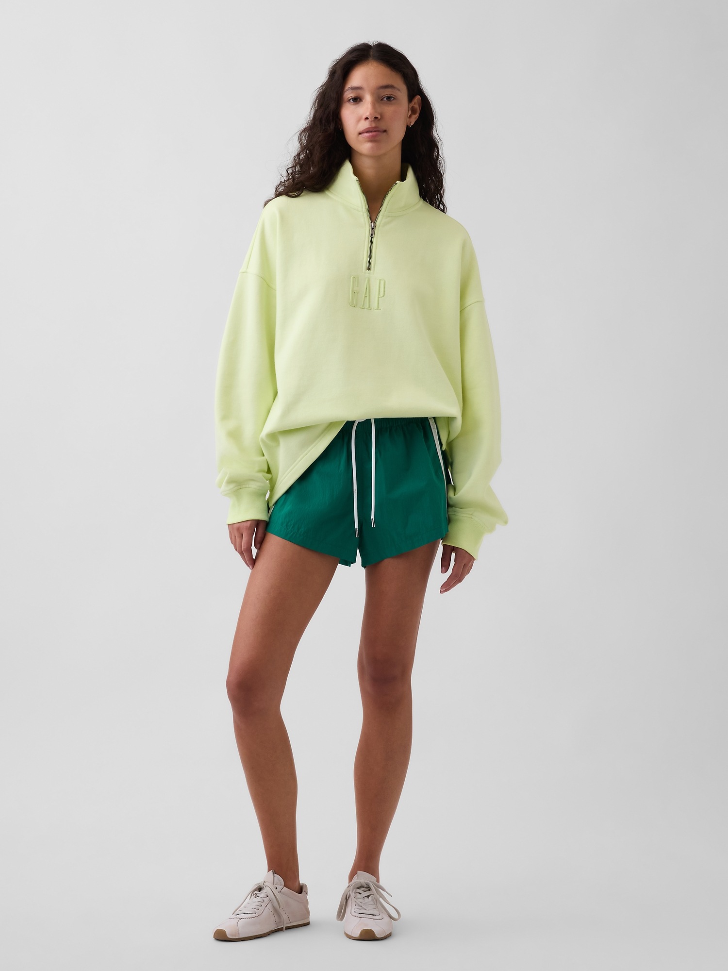 Мужские свитеры Gap Heavyweight Oversized Logo Quarter-Zip Pullover — фото 5
