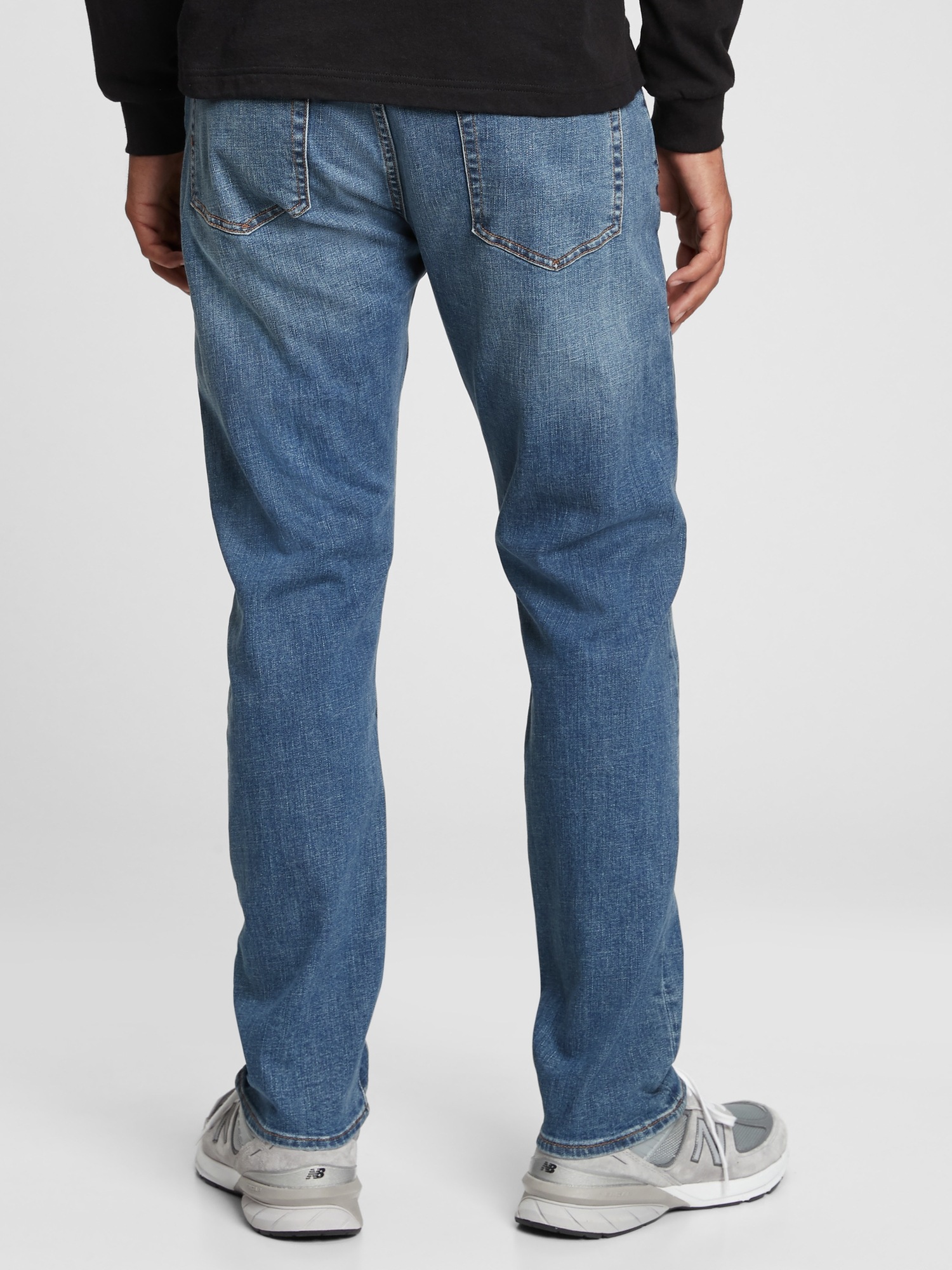 Мужские джинсы Gap Athletic Taper Jeans — фото 2