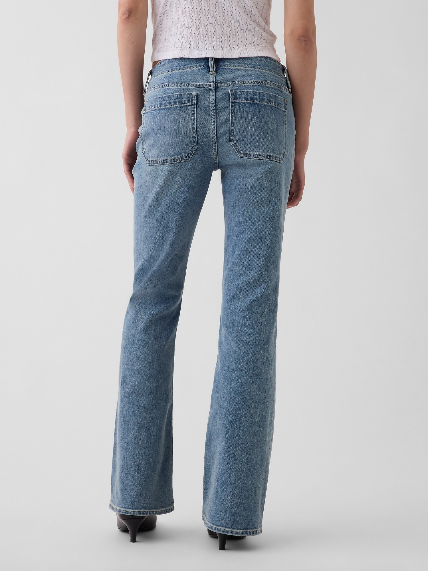 Женские джинсы Gap Low Rise Long & Lean Patch Pocket Jeans — фото 4