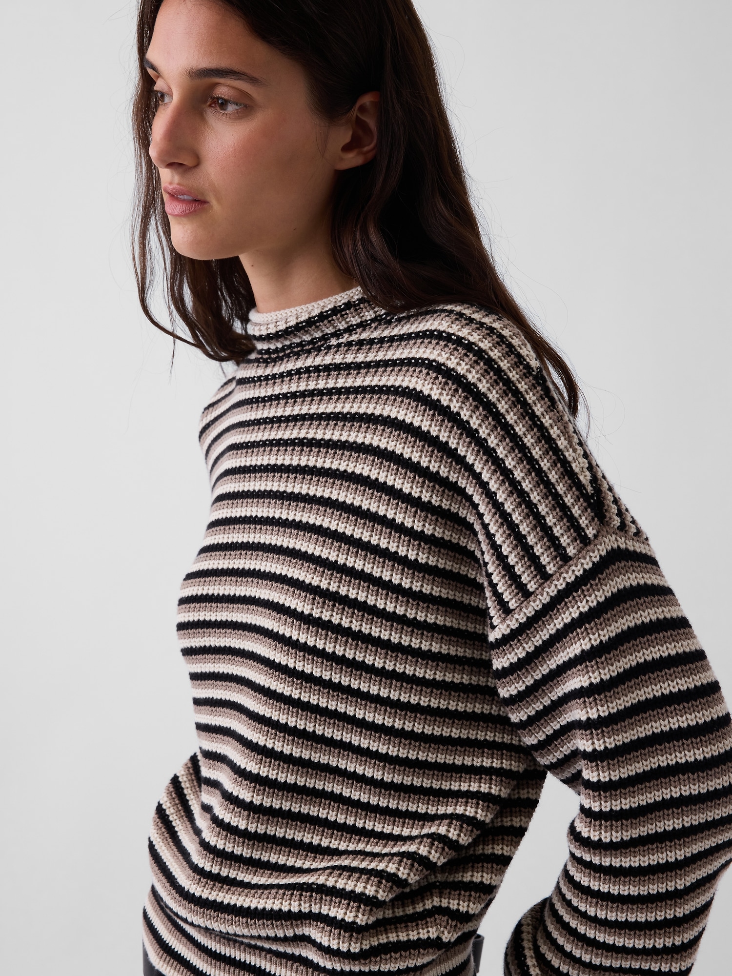 Женский свитер Gap 100% Cotton Oversized Rollneck, цвет: Чёрный / Серый — фото 4
