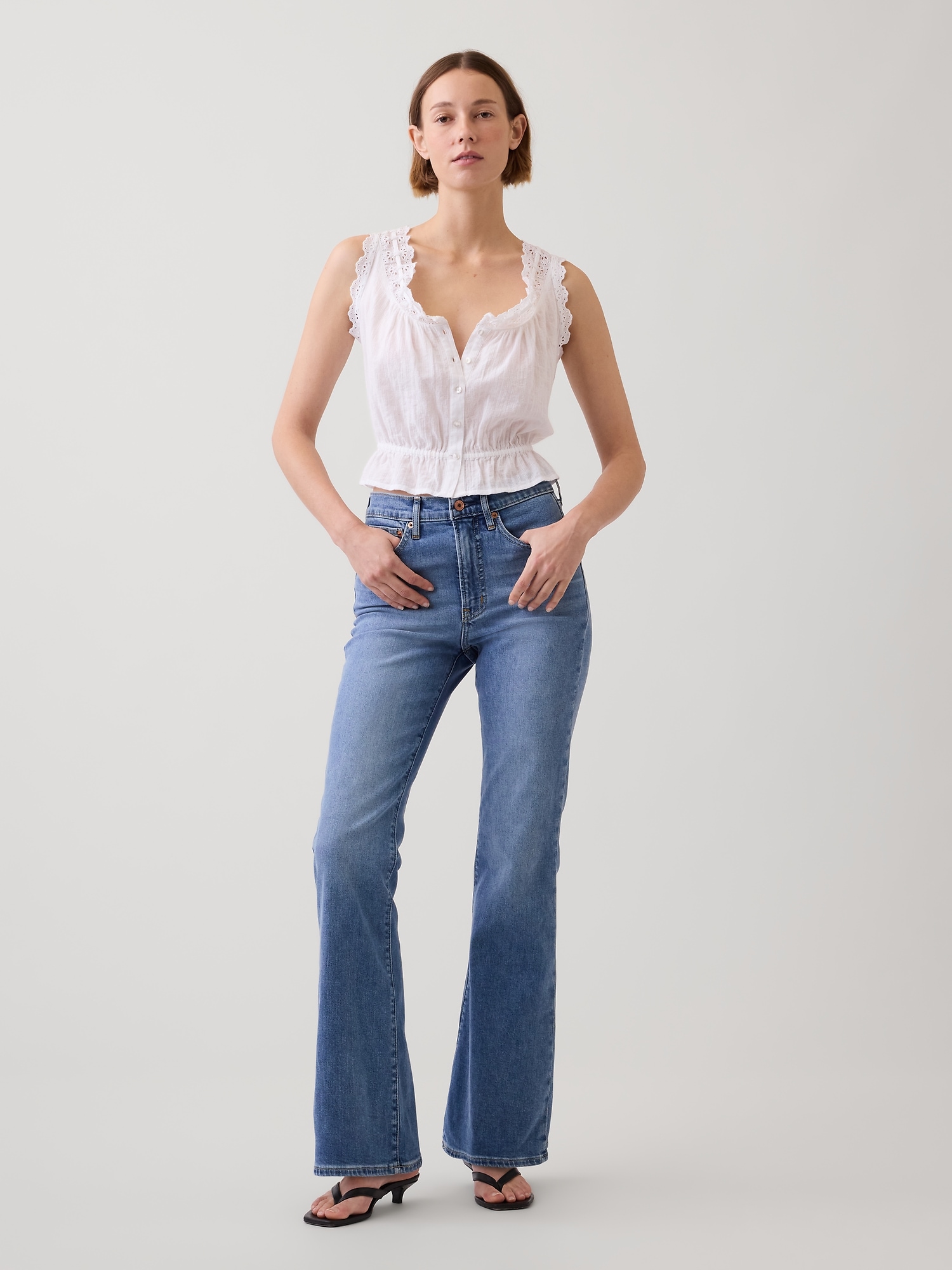 JEANS | GAP High Rise 70s Flare | Medium Wash