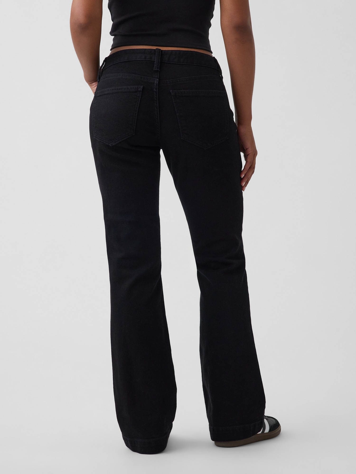 Женские джинсы Gap Curvy Low Rise Long & Lean Jeans — фото 4