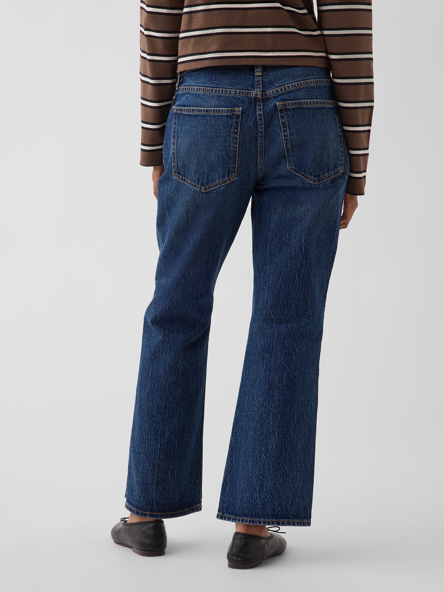Женские джинсы Gap Mid Rise Flare Crop Jeans — фото 4