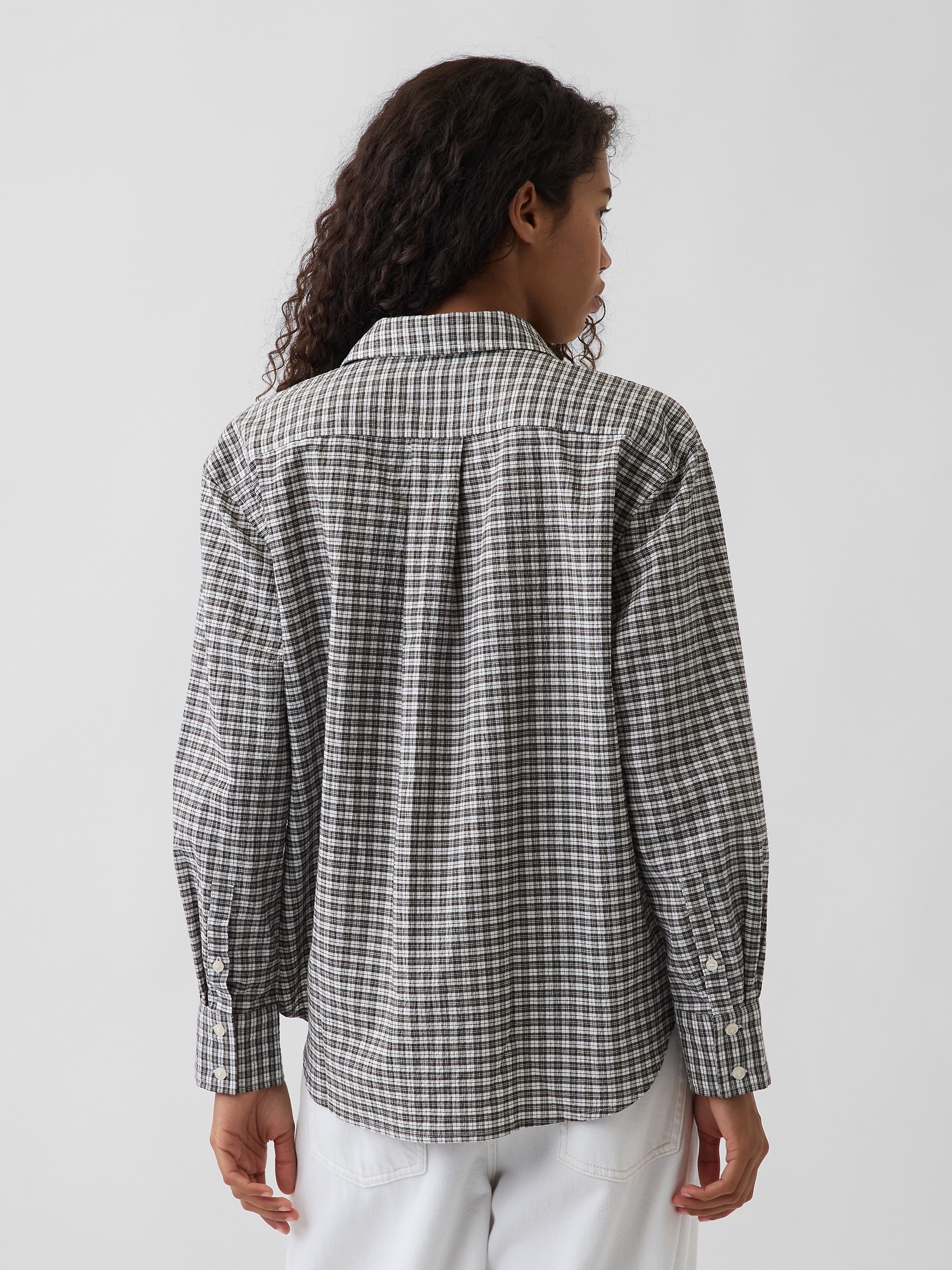 Женская рубашка Gap Seersucker Plaid Oversized Shirt, цвет: Зелёный в мелкую клетку — фото 3