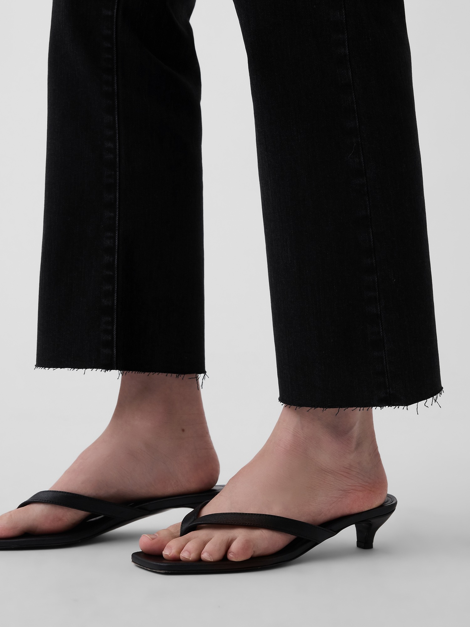 Женские джинсы Gap Low Rise Long & Lean Crop Jeans — фото 5