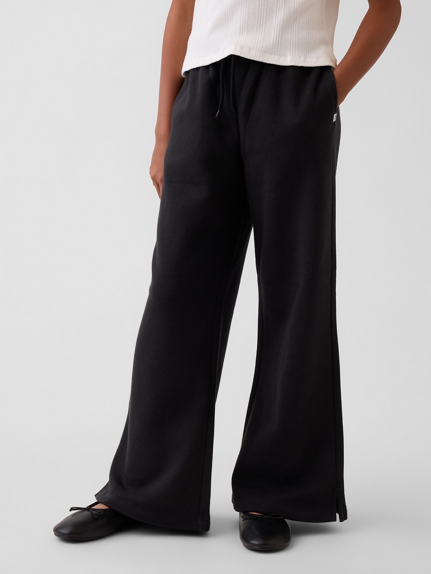 Детские брюки Gap Kids VintageSoft Relaxed Flare Sweatpants — фото 3