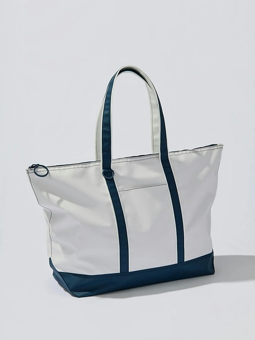 Image number 2 showing, Shiraleah Port Water Resistant Tote