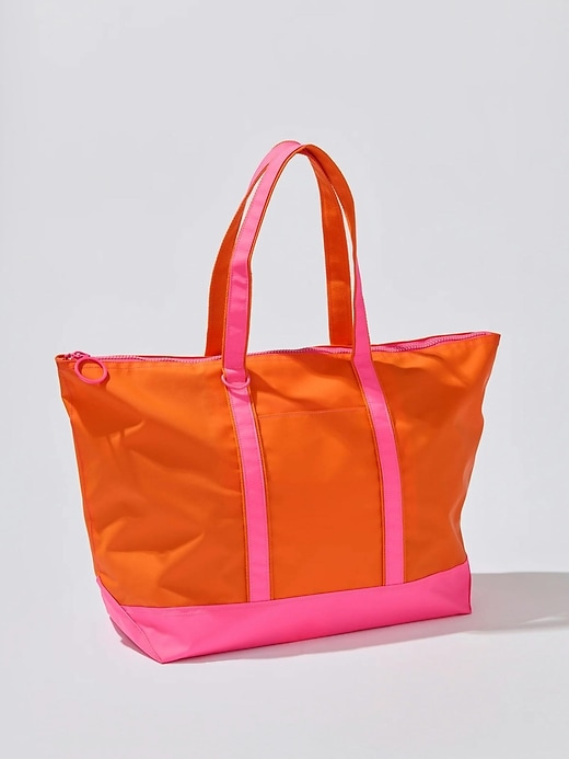 Image number 2 showing, Shiraleah Port Water Resistant Tote