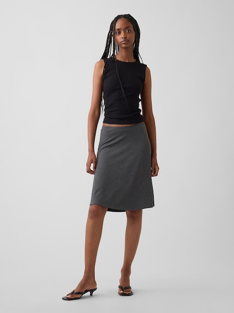 Easy Knee-Length Skirt