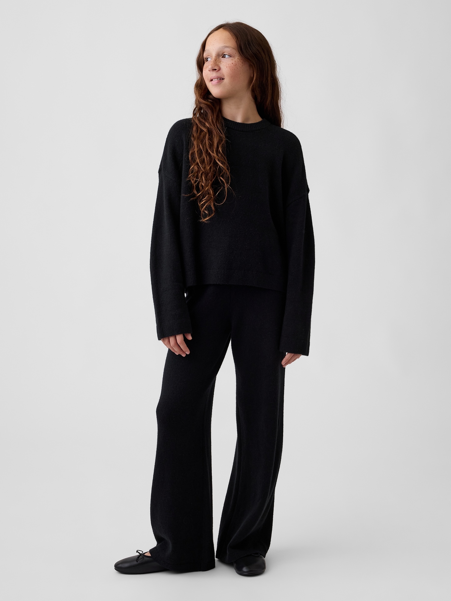 Детский свитер Gap CashSoft Oversized Sweater, цвет: Чёрный — фото 4