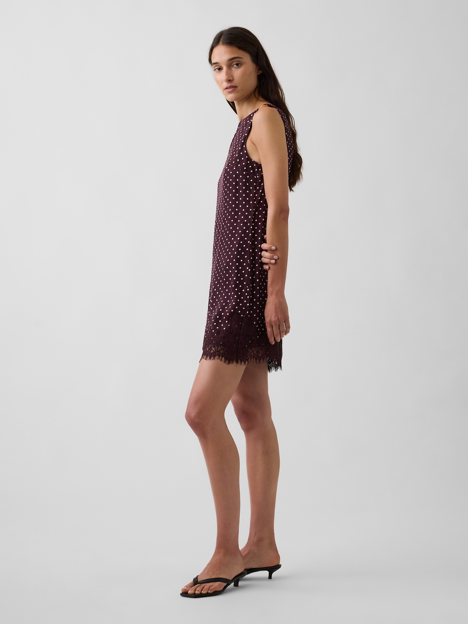 Женские платья Gap Lace-Hem Mini Shift Dress — фото 2