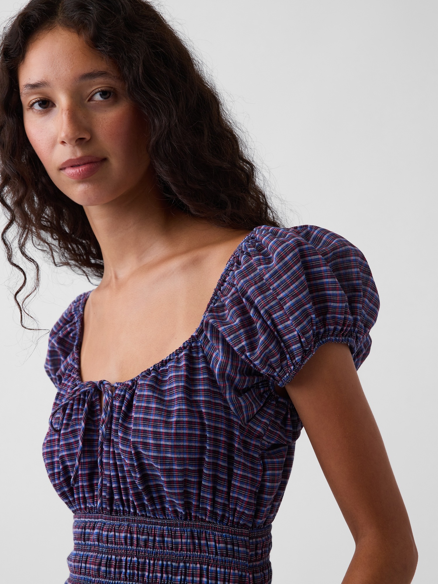 Женские платья Gap Voile Smocked-Waist Maxi Dress — фото 4