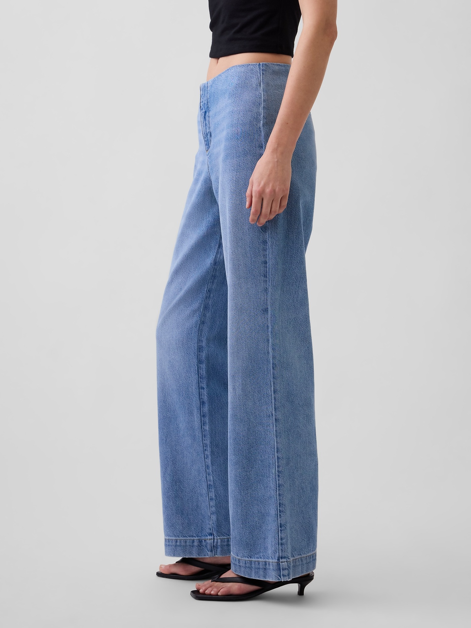 Женские джинсы Gap Low Rise UltraSoft Flare Jeans — фото 3