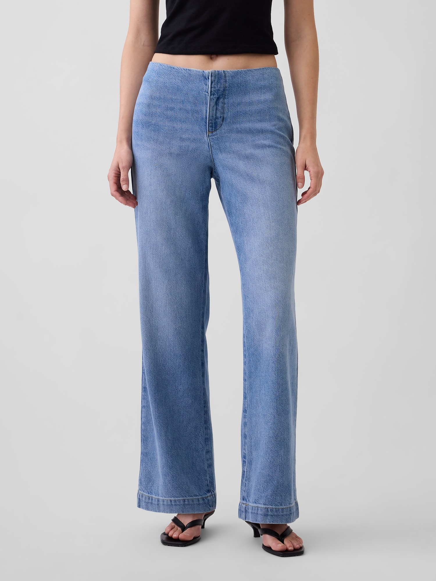 Женские джинсы Gap Low Rise UltraSoft Flare Jeans — фото 2