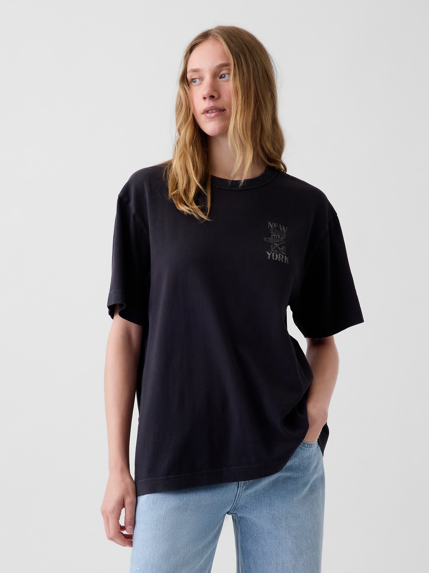 Мужские футболки Gap Heavyweight Relaxed Graphic T-Shirt — фото 5