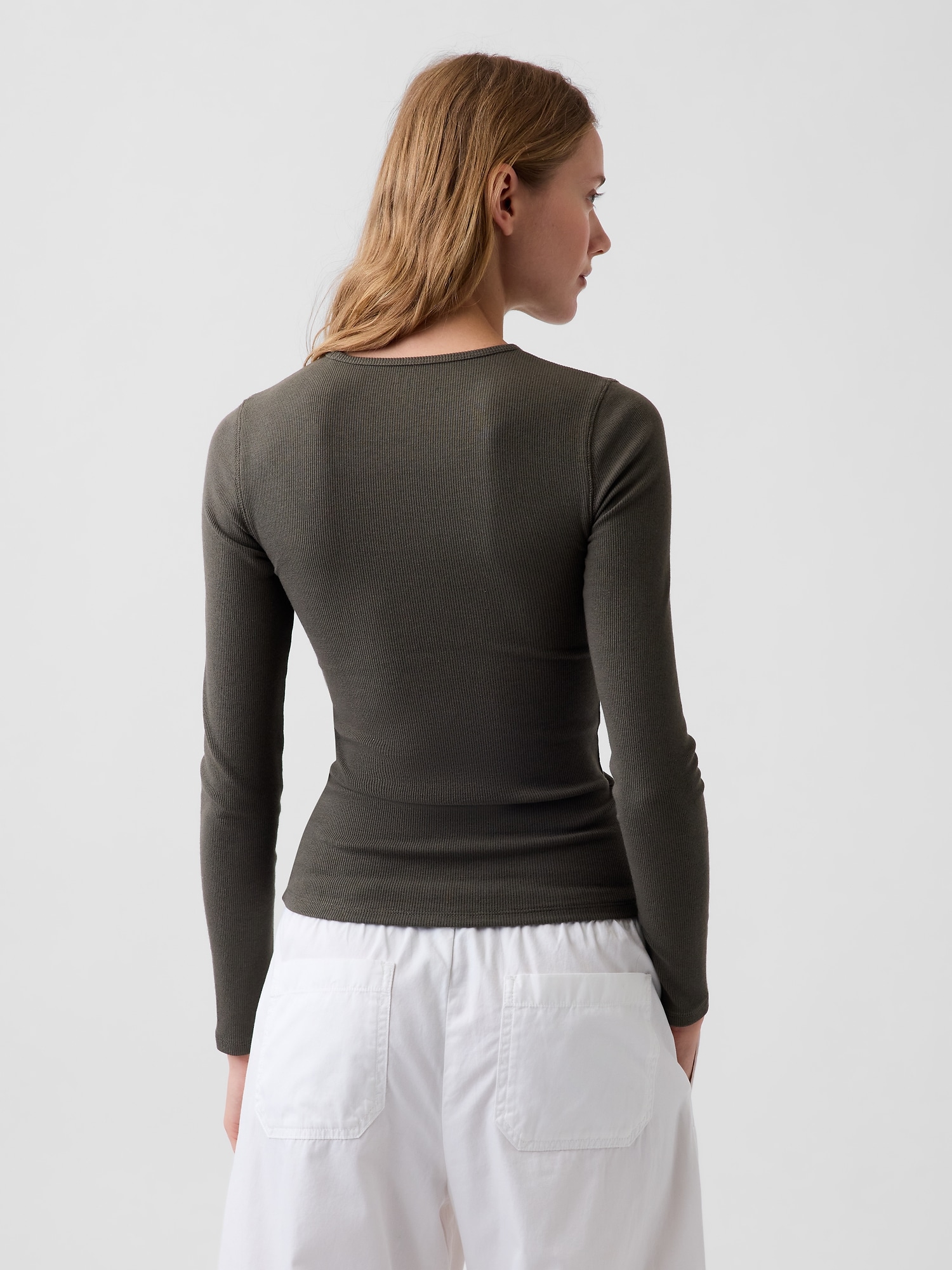 Женская футболка Gap Modern Rib, цвет: Зелёный — фото 3