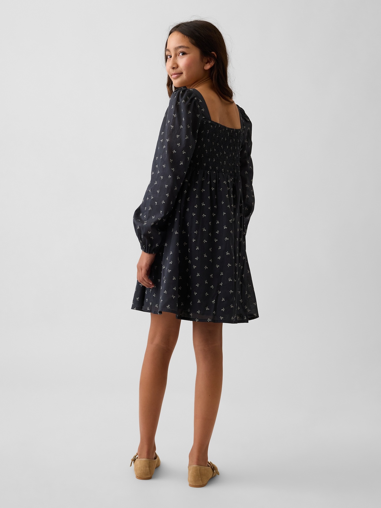 Детские платья Gap Kids Smocked Square-Neck Dress — фото 3